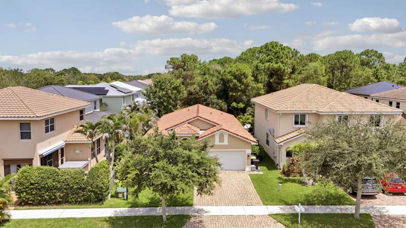 3 bedroom Single Family Residence at 2481 SW Silverado Street, Murano, Palm City — photo 4