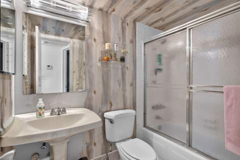 6350 NW 62nd Street #201, Tamarac FL - photo 8 of 25