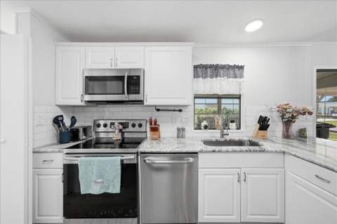 222 Sandy Bottom Place, Fort Pierce FL - photo 12 of 54