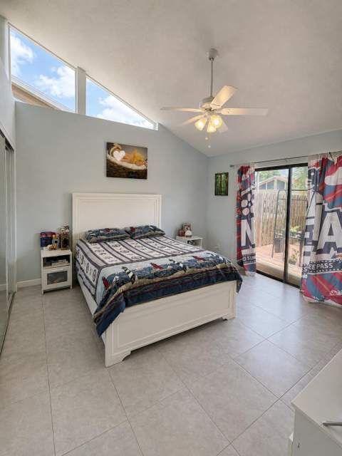 4373 Woodstock Drive #D, West Palm Beach FL - photo 9 of 12