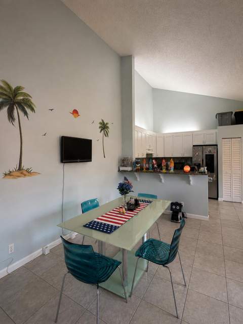 4373 Woodstock Drive #D, West Palm Beach FL - photo 7 of 12