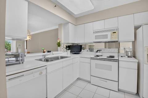 14096 Huntington Pointe Drive #309, Delray Beach FL - photo 9 of 88