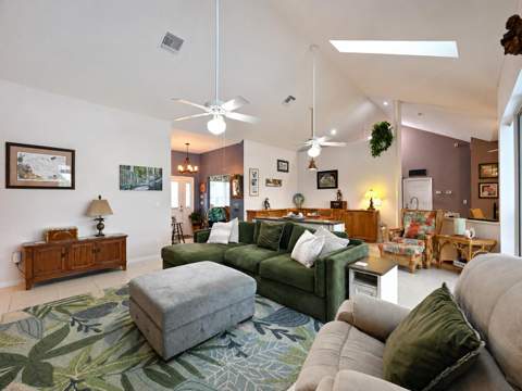 5212 Feather Creek Drive, Fort Pierce FL - photo 7 of 37
