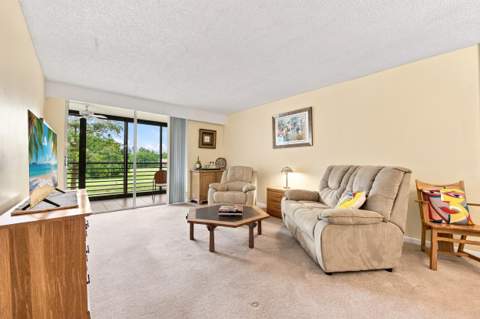 3231 Holiday Springs Boulevard #205, Margate FL - photo 7 of 35
