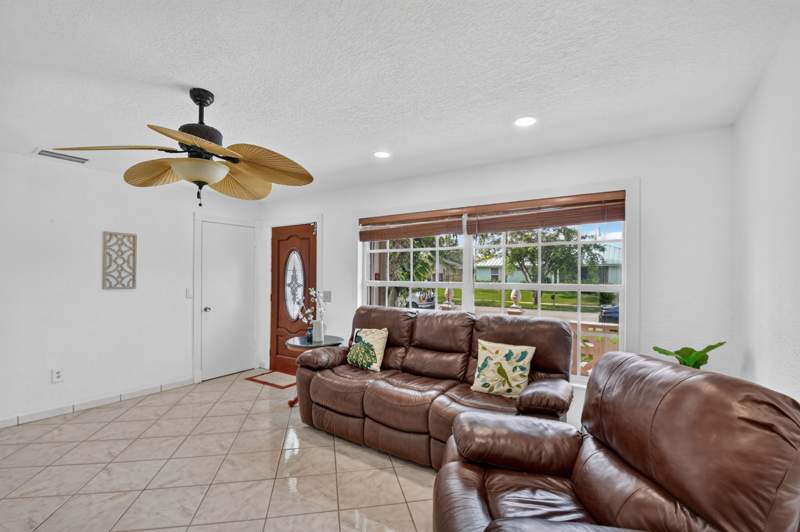4 bedroom Single Family Residence at 1826 16th Avenue, Lake Clarke Terr, Lake Worth Beach — photo 5