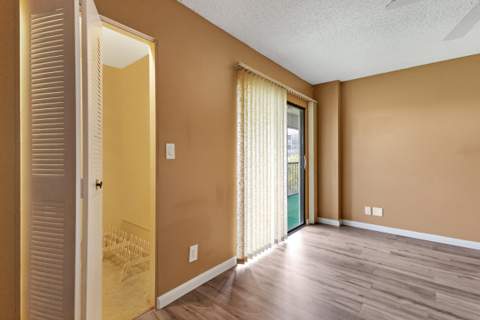 2209 S Cypress Bend Drive #507, Pompano Beach FL - photo 18 of 40