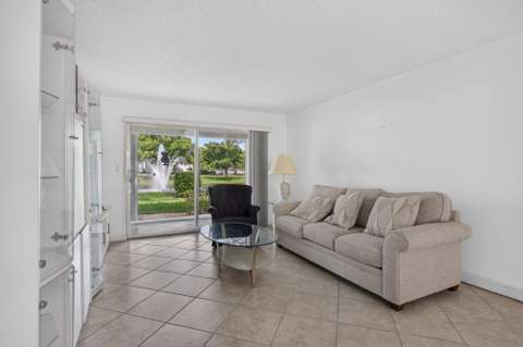 2006 Granada Drive #J1, Coconut Creek FL - photo 10 of 61