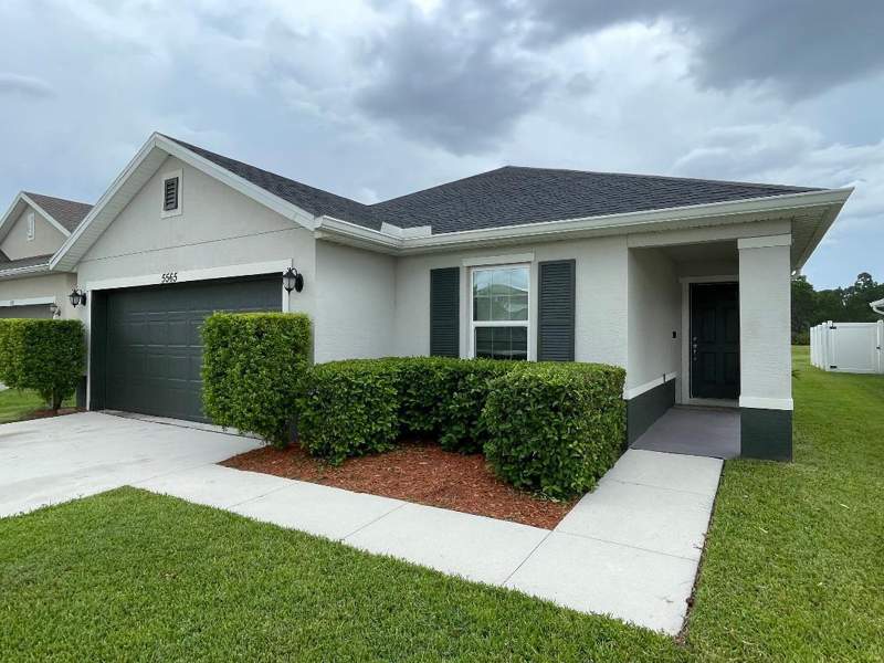 3 bedroom Single Family Residence at 5565 NW Pine Trail Circle, Pine Trace Third Replat, Port St. Lucie — photo 3