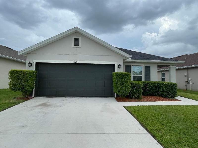 3 bedroom Single Family Residence at 5565 NW Pine Trail Circle, Pine Trace Third Replat, Port St. Lucie — photo 2
