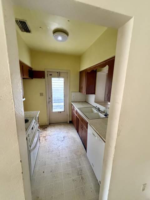 1228 NE 13th Avenue, Fort Lauderdale FL - photo 10 of 20
