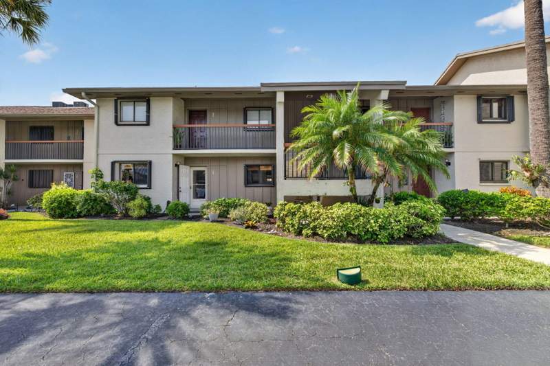 2 bedroom Condominium at 1600 NE Dixie Highway #10-205, River Club Condo, Jensen Beach — photo 3