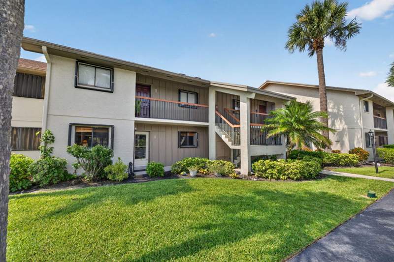 2 bedroom Condominium at 1600 NE Dixie Highway #10-205, River Club Condo, Jensen Beach — photo 4