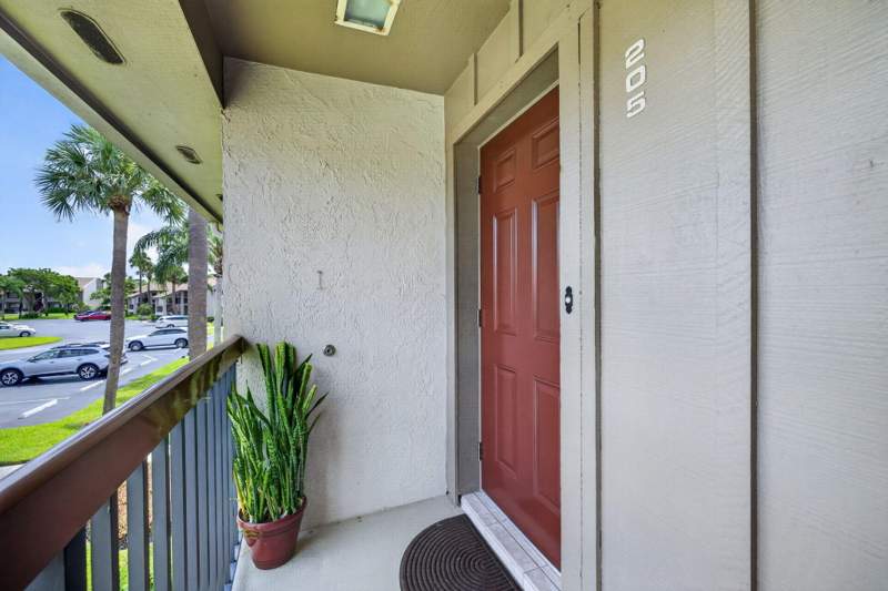 2 bedroom Condominium at 1600 NE Dixie Highway #10-205, River Club Condo, Jensen Beach — photo 5