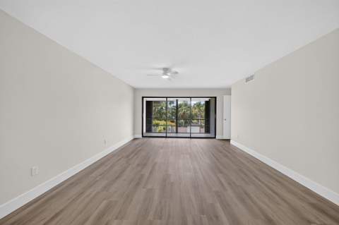 1600 NE Dixie Highway #10-205, Jensen Beach FL - photo 12 of 48