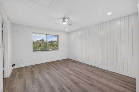1600 NE Dixie Highway #10-205, Jensen Beach FL - photo 16 of 48