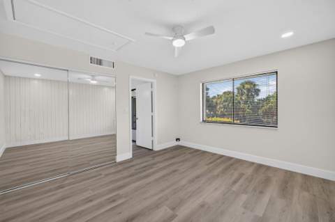 1600 NE Dixie Highway #10-205, Jensen Beach FL - photo 17 of 48