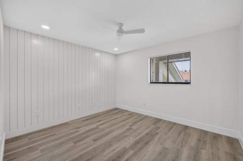 1600 NE Dixie Highway #10-205, Jensen Beach FL - photo 24 of 48