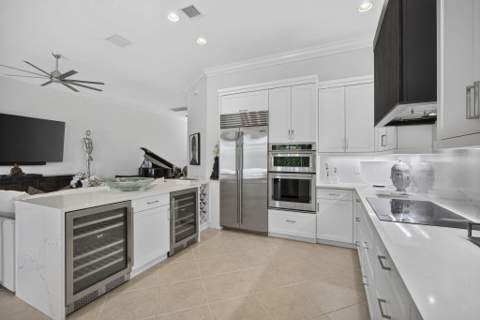 9469 Via Elegante, Wellington FL - photo 12 of 67