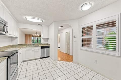 9825 NW 1st Court, Plantation FL - photo 8 of 26