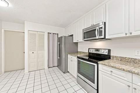9825 NW 1st Court, Plantation FL - photo 10 of 26