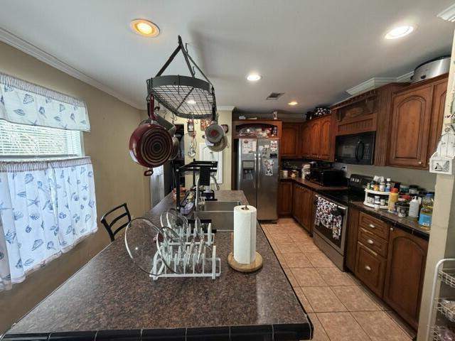 3 bedroom Manufactured Home at 241 Lakeview Drive #241, Country Lakes, Coconut Creek — photo 3