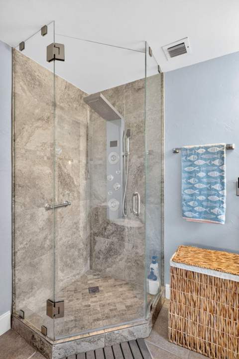 4670 NE 4th Avenue, Oakland Park FL - photo 22 of 72