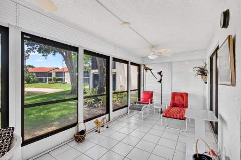 10247 N Circle Lake Drive #102, Boynton Beach FL - photo 11 of 68