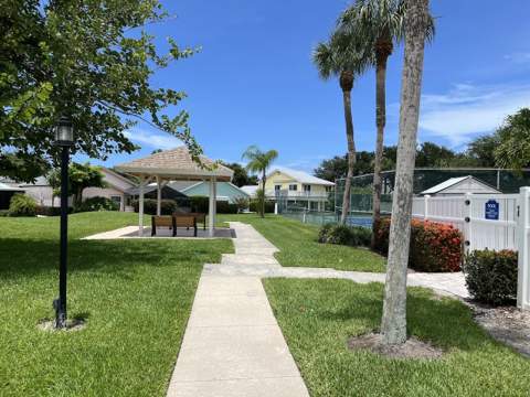 4044 NE Breakwater Drive, Jensen Beach FL - photo 24 of 34