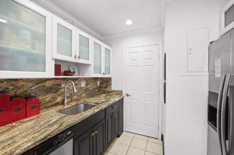 7 Middlesex Drive, Wilton Manors FL - photo 21 of 55