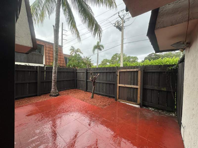 3 bedroom Townhouse at 2100 White Pine Circle #D, Pines 2, Greenacres — photo 4