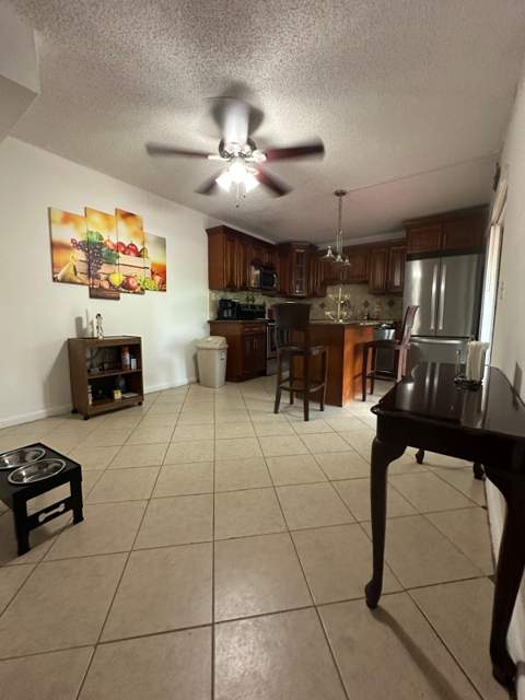 2100 White Pine Circle #D, Greenacres FL - photo 9 of 36
