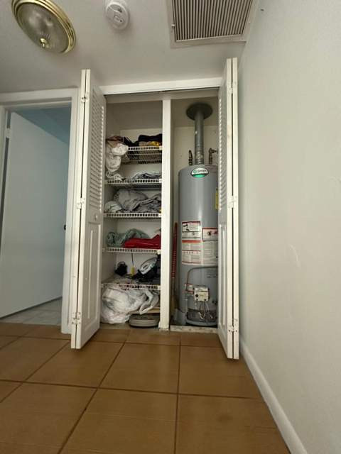 2100 White Pine Circle #D, Greenacres FL - photo 17 of 36
