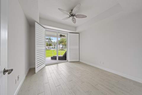 411 Bay Colony Drive, Juno Beach FL - photo 10 of 39