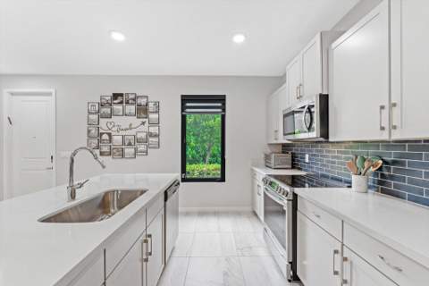 405 NW 17th Street, Fort Lauderdale FL - photo 10 of 39