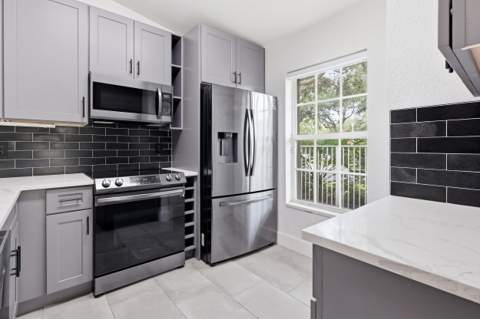 3990 NW 91st Terrace, Sunrise FL - photo 12 of 58
