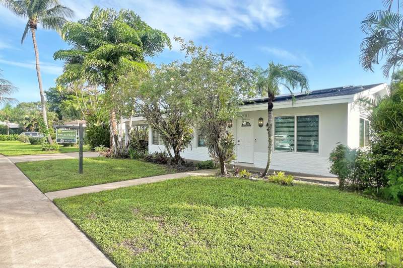 3 bedroom Single Family Residence at 3831 NW 11th Street, Coconut Creek 4th Sec, Coconut Creek — photo 2