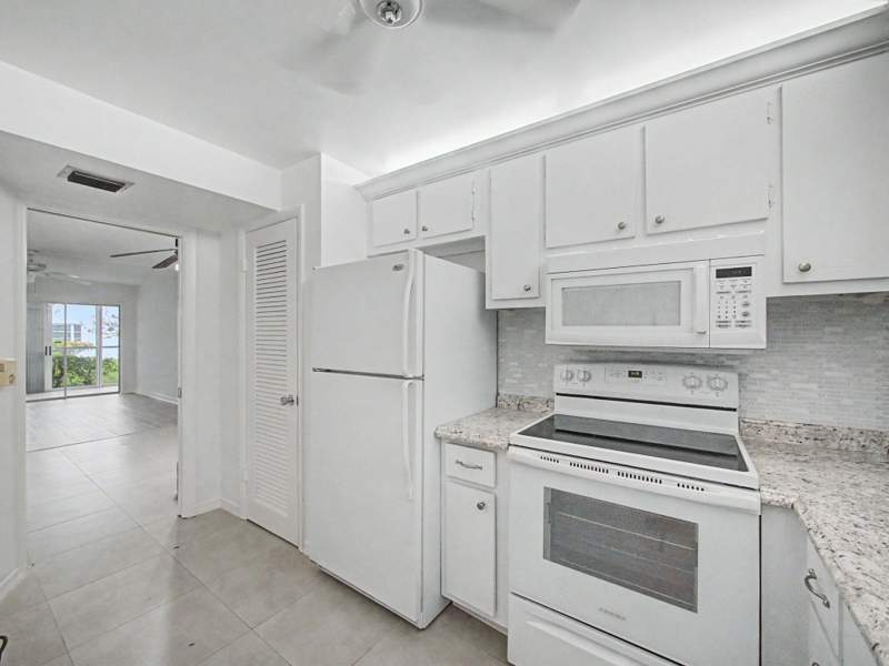 2 bedroom Condominium at 3 Westwood Avenue #101E, Tequesta Garden Condo, Tequesta — photo 4