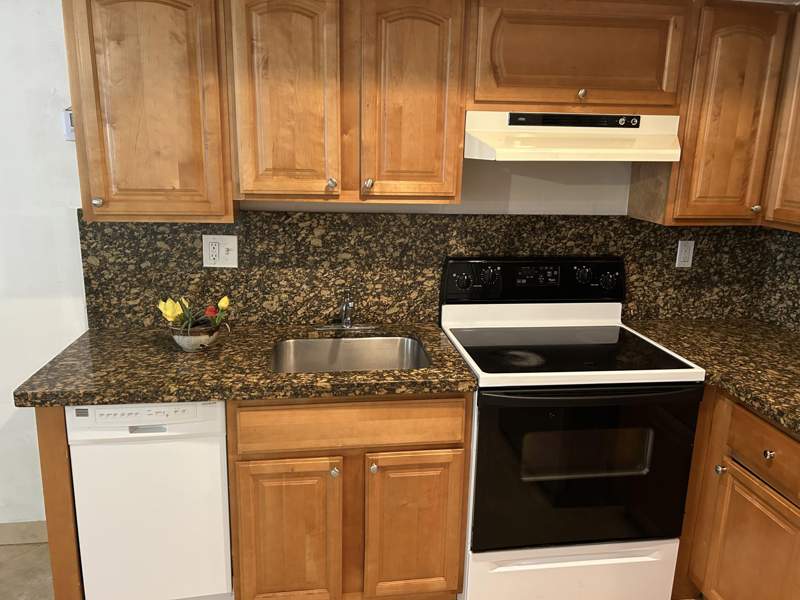 1 bedroom Condominium at 510 NE 17th Avenue #105, Elizabethan Condo, Fort Lauderdale — photo 3