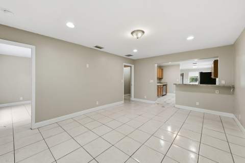 939 Charles Street, West Palm Beach FL - photo 12 of 39