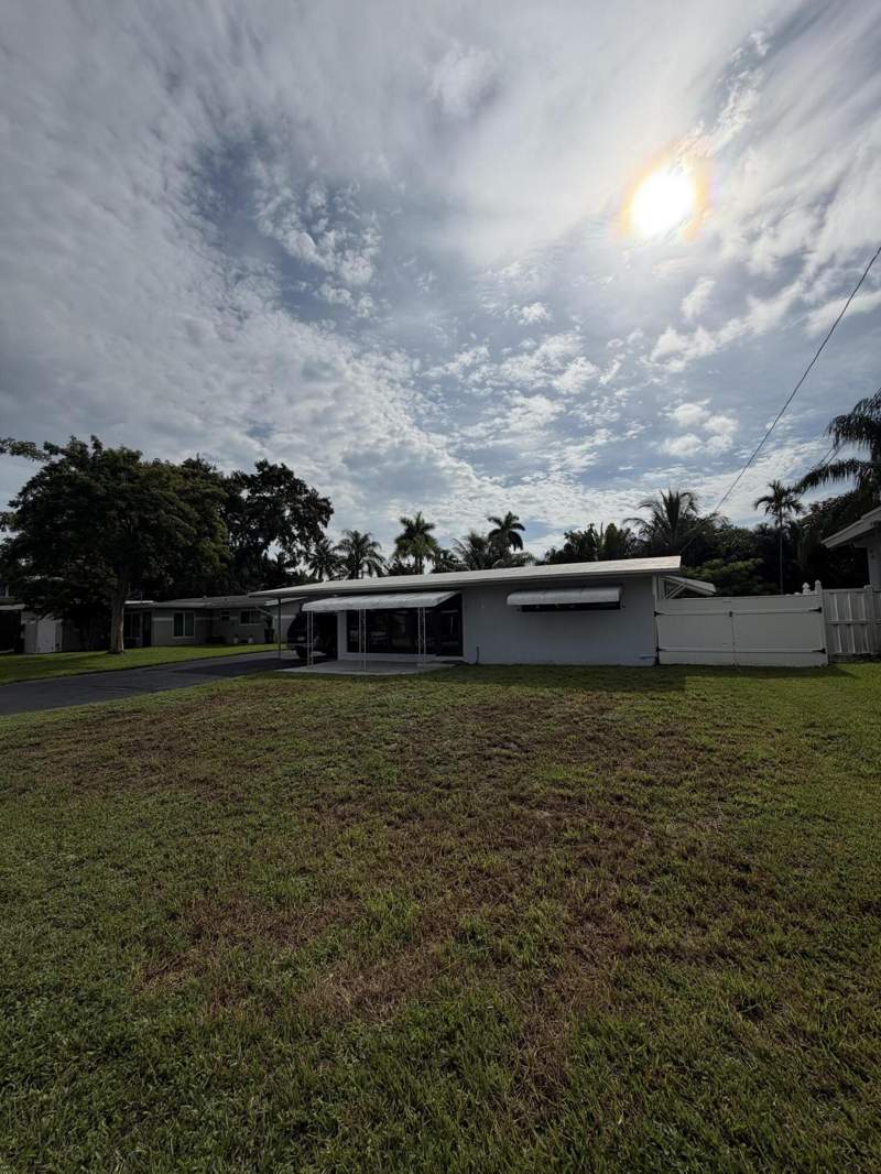 2 bedroom Single Family Residence at 2554 Flamingo Lane, Lauderdale Isles No 2, Fort Lauderdale — photo 2