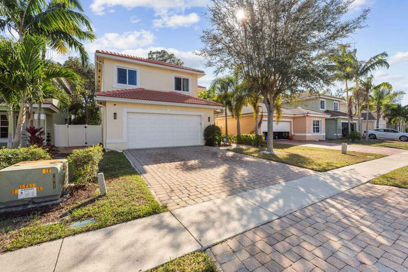 4 bedroom Single Family Residence at 6384 Adriatic Way, Waterways Taheri Pud, West Palm Beach — photo 2