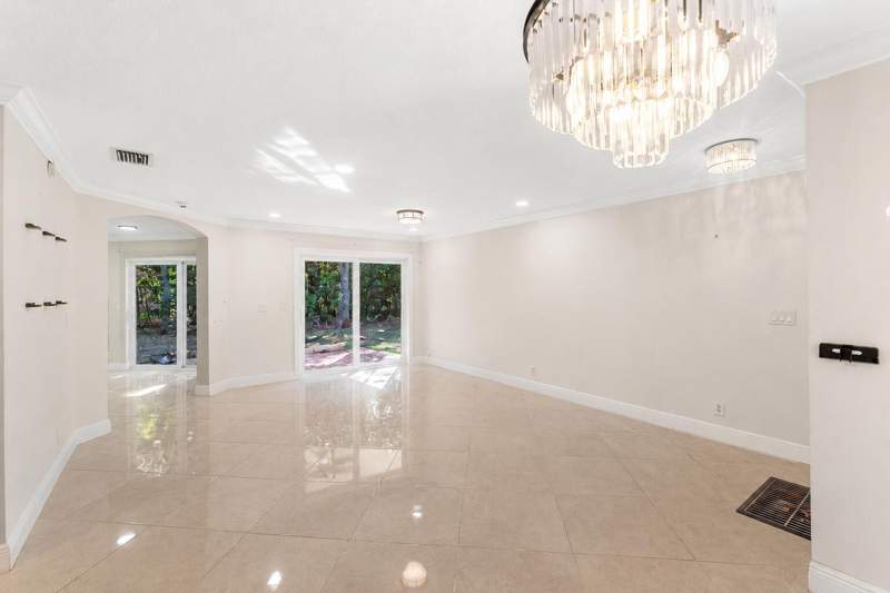 4 bedroom Single Family Residence at 6384 Adriatic Way, Waterways Taheri Pud, West Palm Beach — photo 5