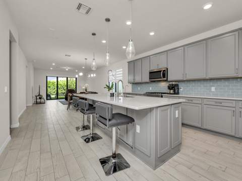 4808 Chantilly Road, Lake Worth FL - photo 7 of 36