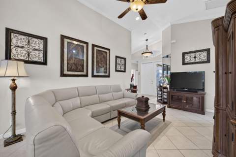 382 NW Springview Loop, Port St. Lucie FL - photo 6 of 58