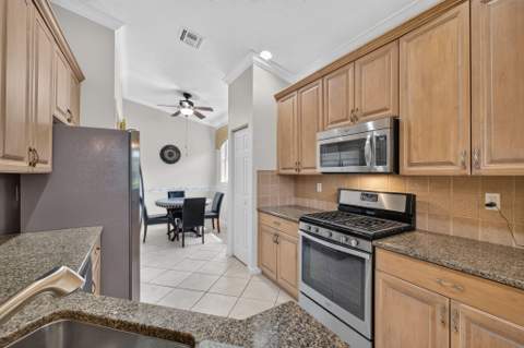 382 NW Springview Loop, Port St. Lucie FL - photo 13 of 58