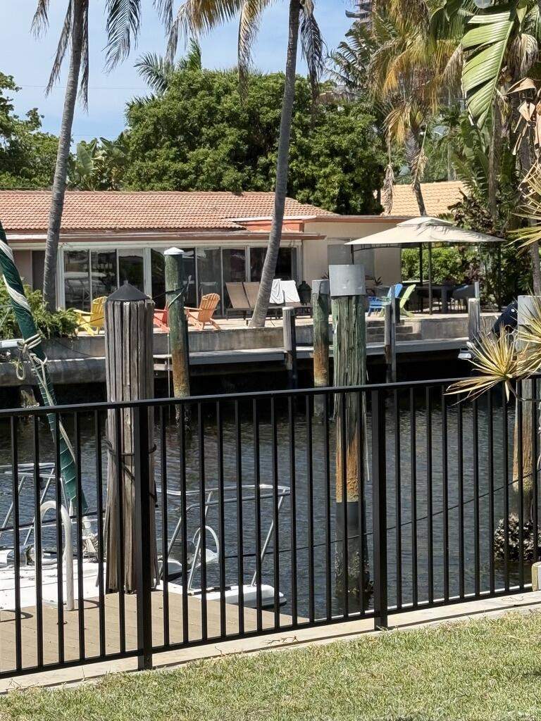 4 bedroom Single Family Residence at 11 Sunset Lane, 6-49-43 Par Of Land, Lauderdale-By-The-Sea — photo 4