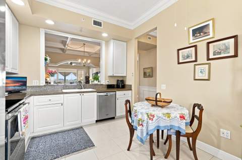 21 Harbour Isle Drive #302, Fort Pierce FL - photo 14 of 37
