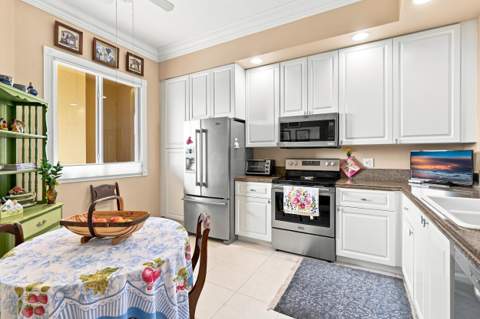21 Harbour Isle Drive #302, Fort Pierce FL - photo 15 of 37
