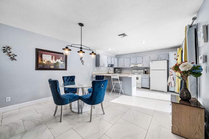 2 bedroom Townhouse at 2616 SE 5th Circle #D, Los Mangos Patio Villas And Townhomes, Boynton Beach — photo 4