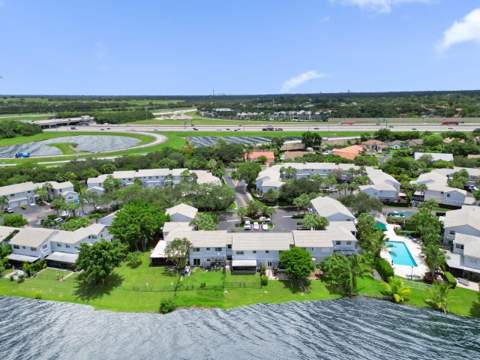 4737 Grapevine Way, Davie FL - photo 15 of 38